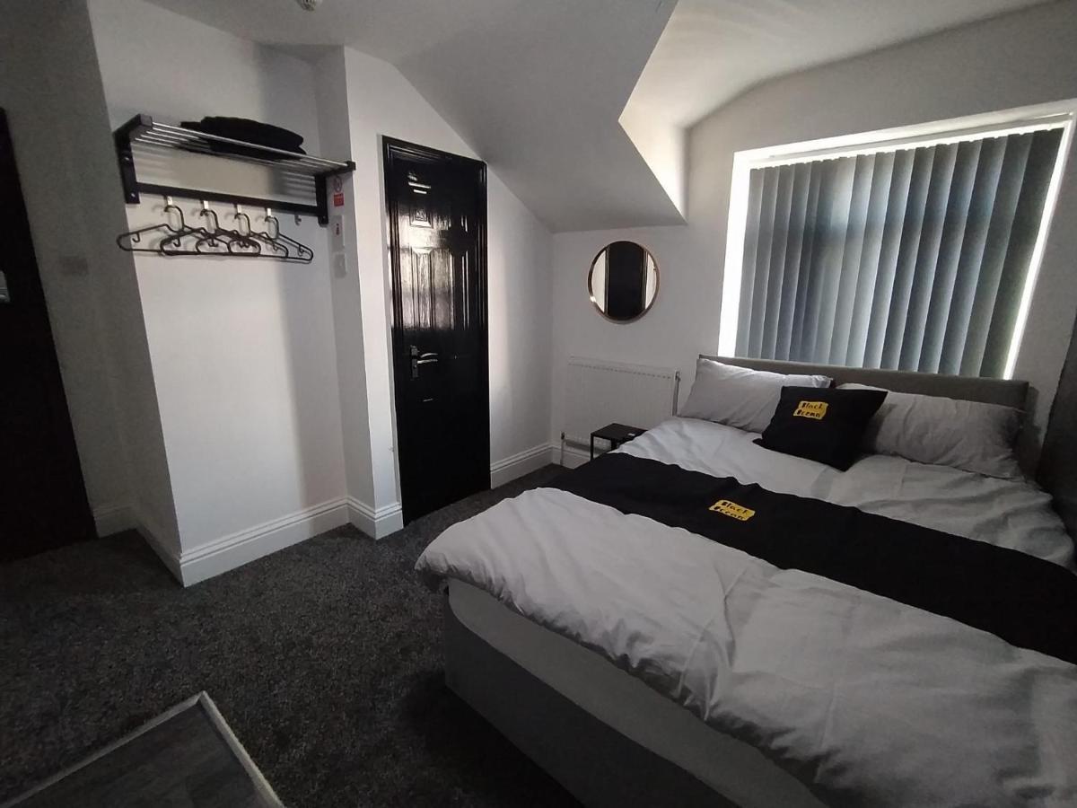 Black Ocean Holiday Apartments Μπλάκπουλ Εξωτερικό φωτογραφία