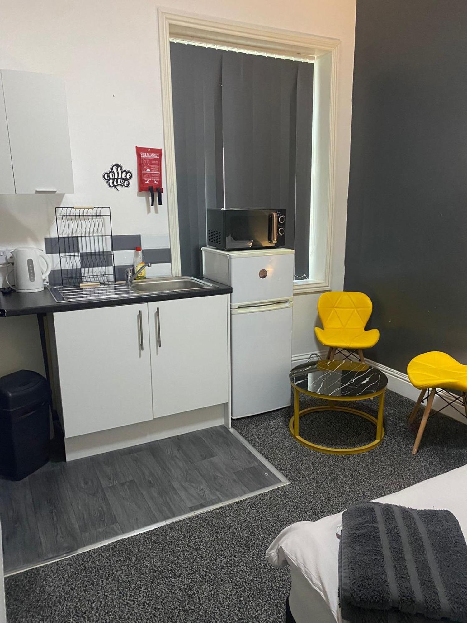 Black Ocean Holiday Apartments Μπλάκπουλ Εξωτερικό φωτογραφία